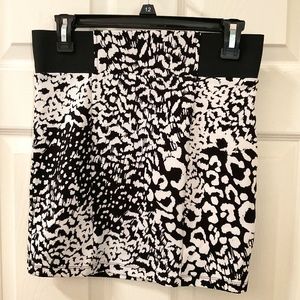 Forever 21 bodycon black and white leopard print mini skirt